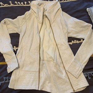 Lululemon cream sweatshirt